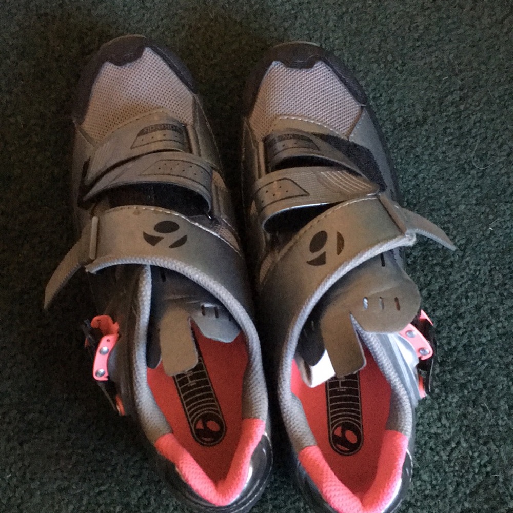 Women’s Bontrager spin shoes size7.5